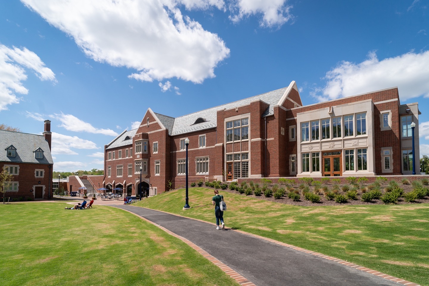 Days like today give new meaning to #WellnessWednesday ☀️🕷