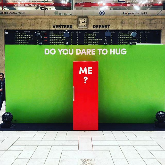 Who dares to hug our fridge? #butikagency collab with @famousgrey Who dares to hug our fridge? #butikagency collab with @famousgrey