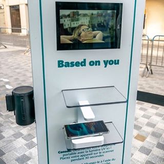 Charge and disinfect your smartphone in our Base waitingline @jaimedepoorter Charge and disinfect your smartphone in our Base waitingline @jaimedepoorter